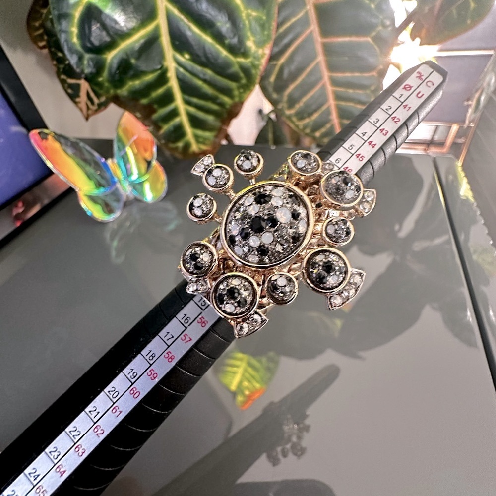 Authentic Roberto Cavalli Ring With Swarovski Cry… - image 5